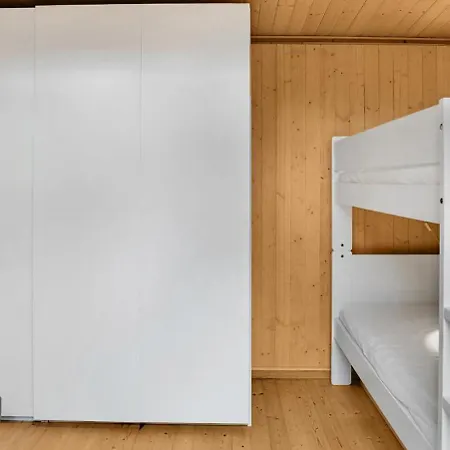 Idyllic Close To & Amazing Nature Nyaraló Vejby