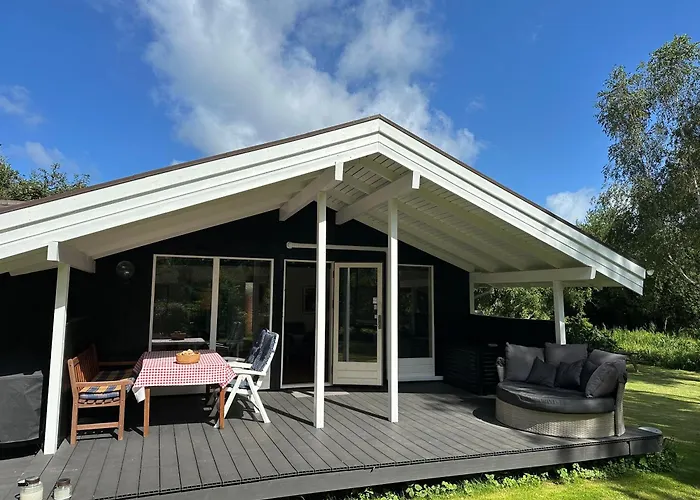 Idyllic Close To & Amazing Nature Tatil Evi Vejby